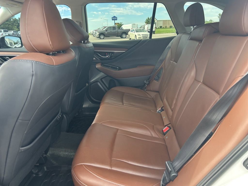 Used 2022 Subaru Outback Touring AWD/4WD image 15