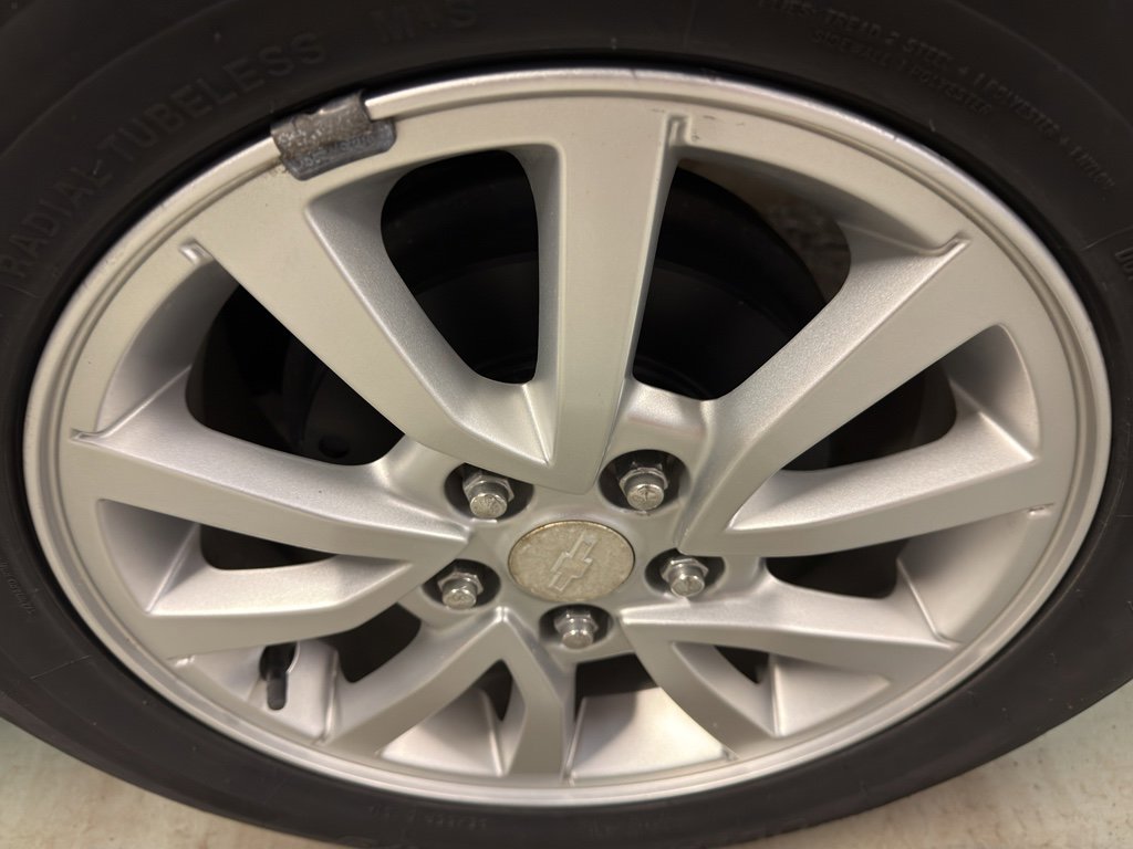 Used 2017 Chevrolet Sonic LT image 33