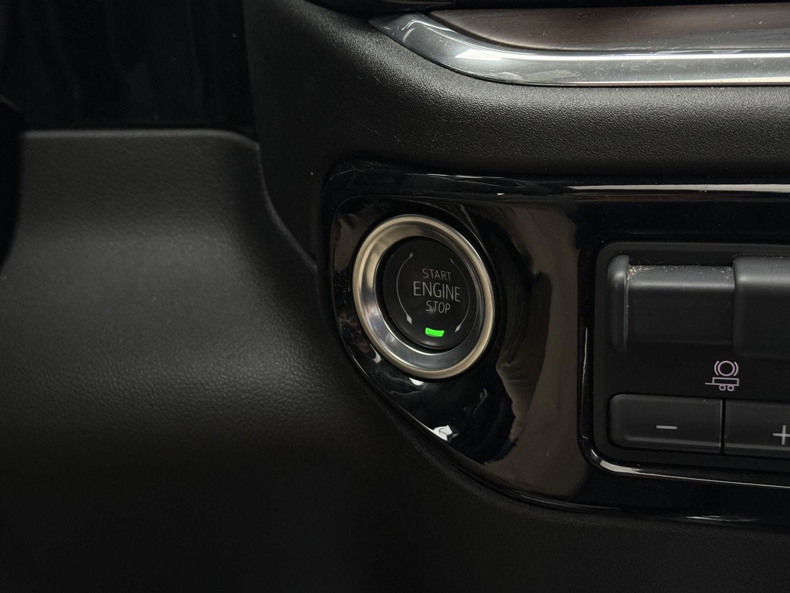 Certified 2025 GMC Sierra 3500 SLT w/ SLT Premium Package image 21