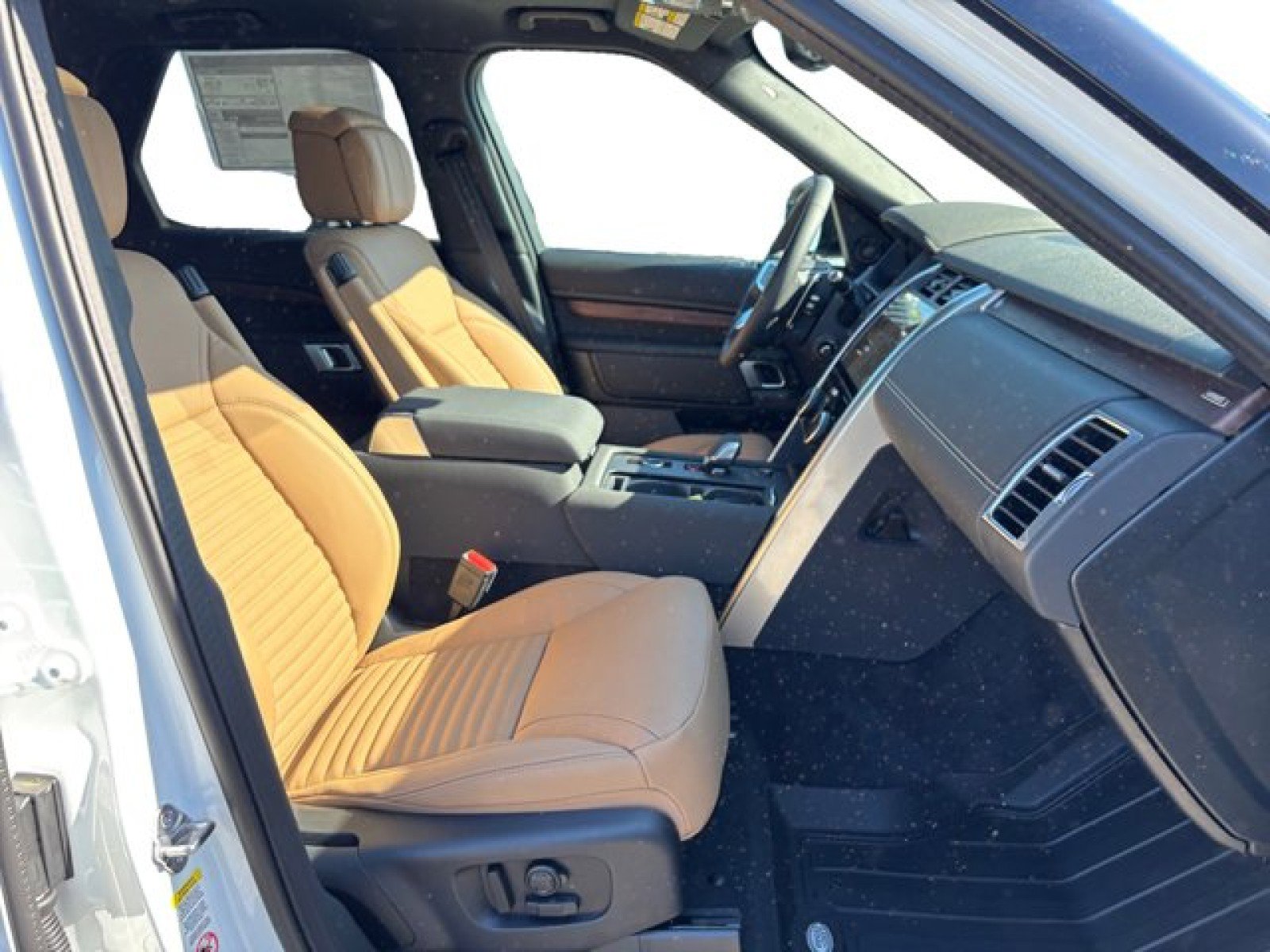 New 2025 Land Rover Discovery Dynamic SE image 20