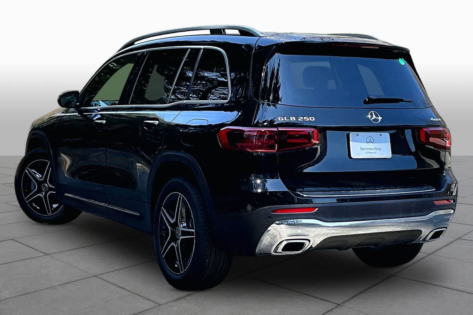 New 2026 Mercedes-Benz GLB 250 4MATIC image 4