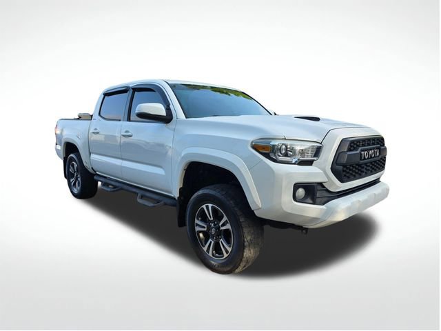 Used 2016 Toyota Tacoma TRD Sport w/ Premium & Technology Package RWD image 3