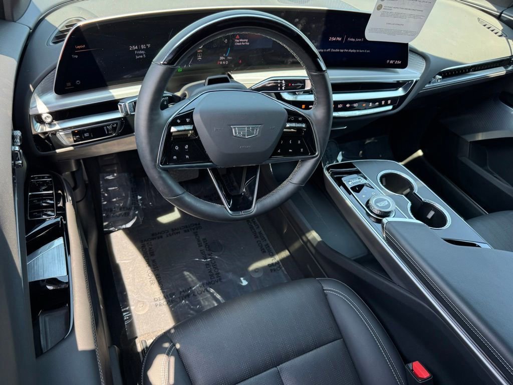 Certified 2025 Cadillac Lyriq Luxury w/ LPO, Floor Liner Package AWD/4WD image 26