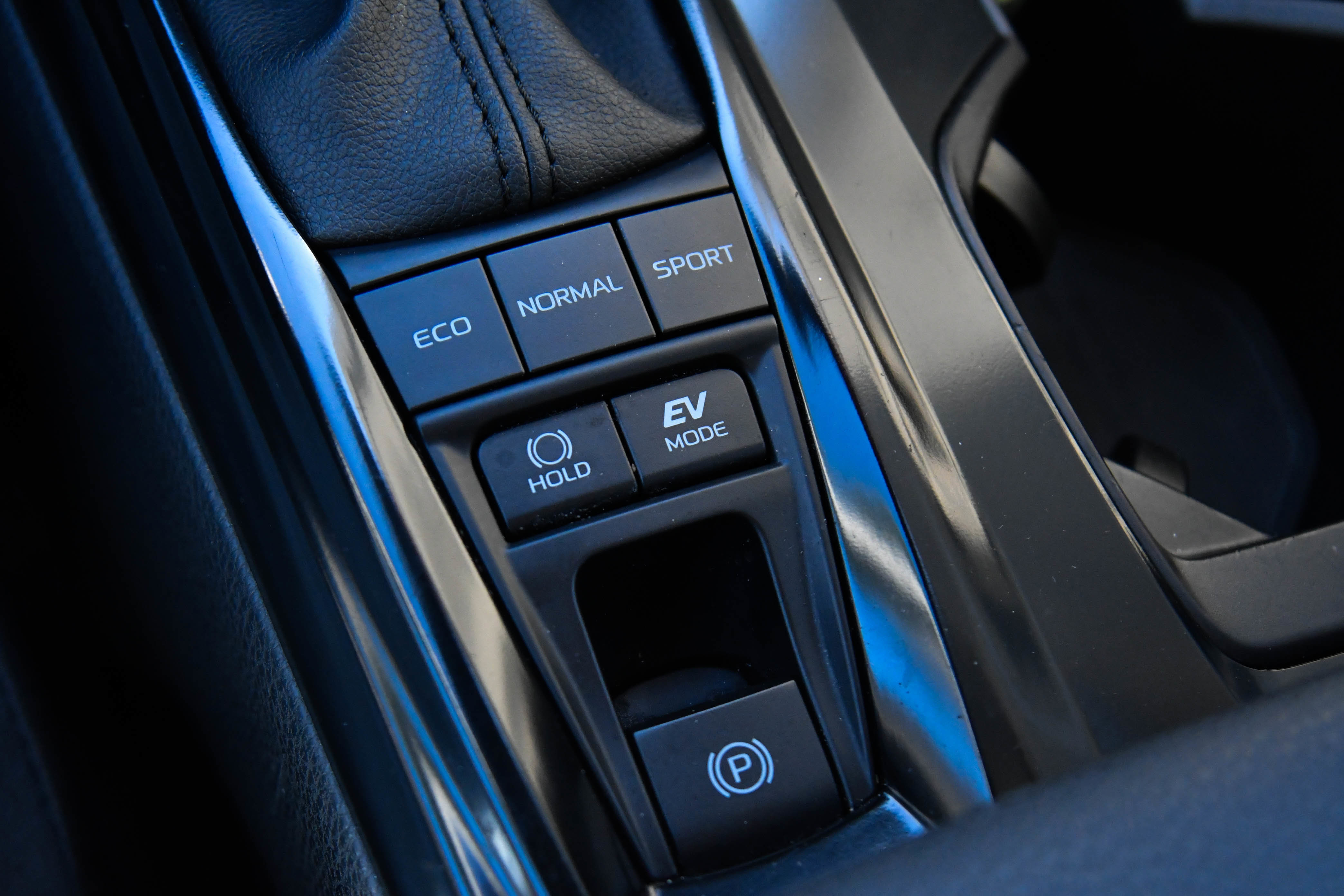 Used 2025 Toyota Camry LE image 28