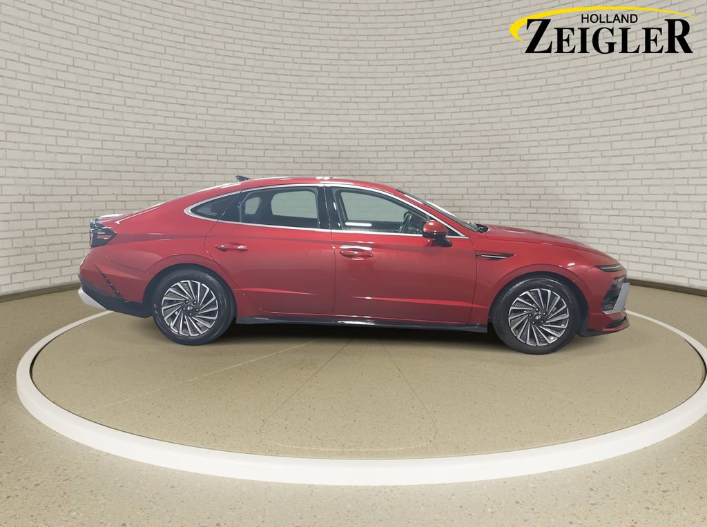 Certified 2025 Hyundai Sonata SEL image 4