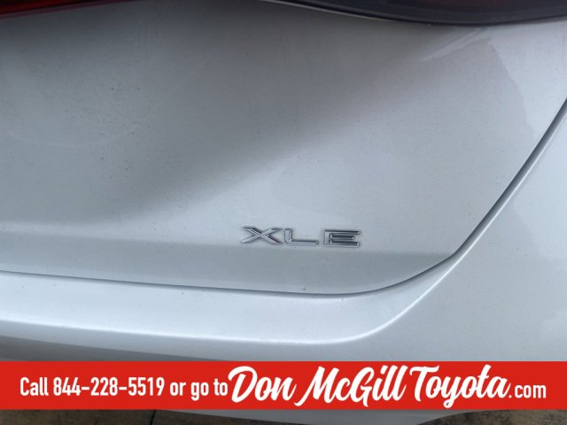 Certified 2022 Toyota Avalon XLE image 6