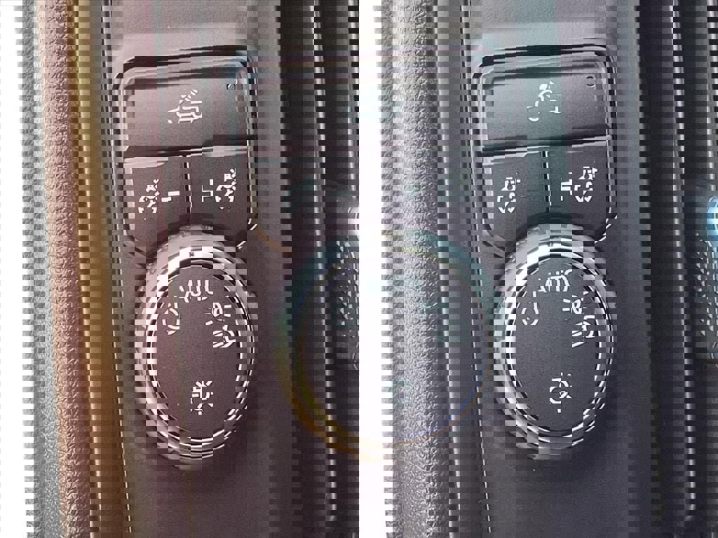 Used 2021 Chevrolet Silverado 1500 W/T w/ WT Value Package image 28