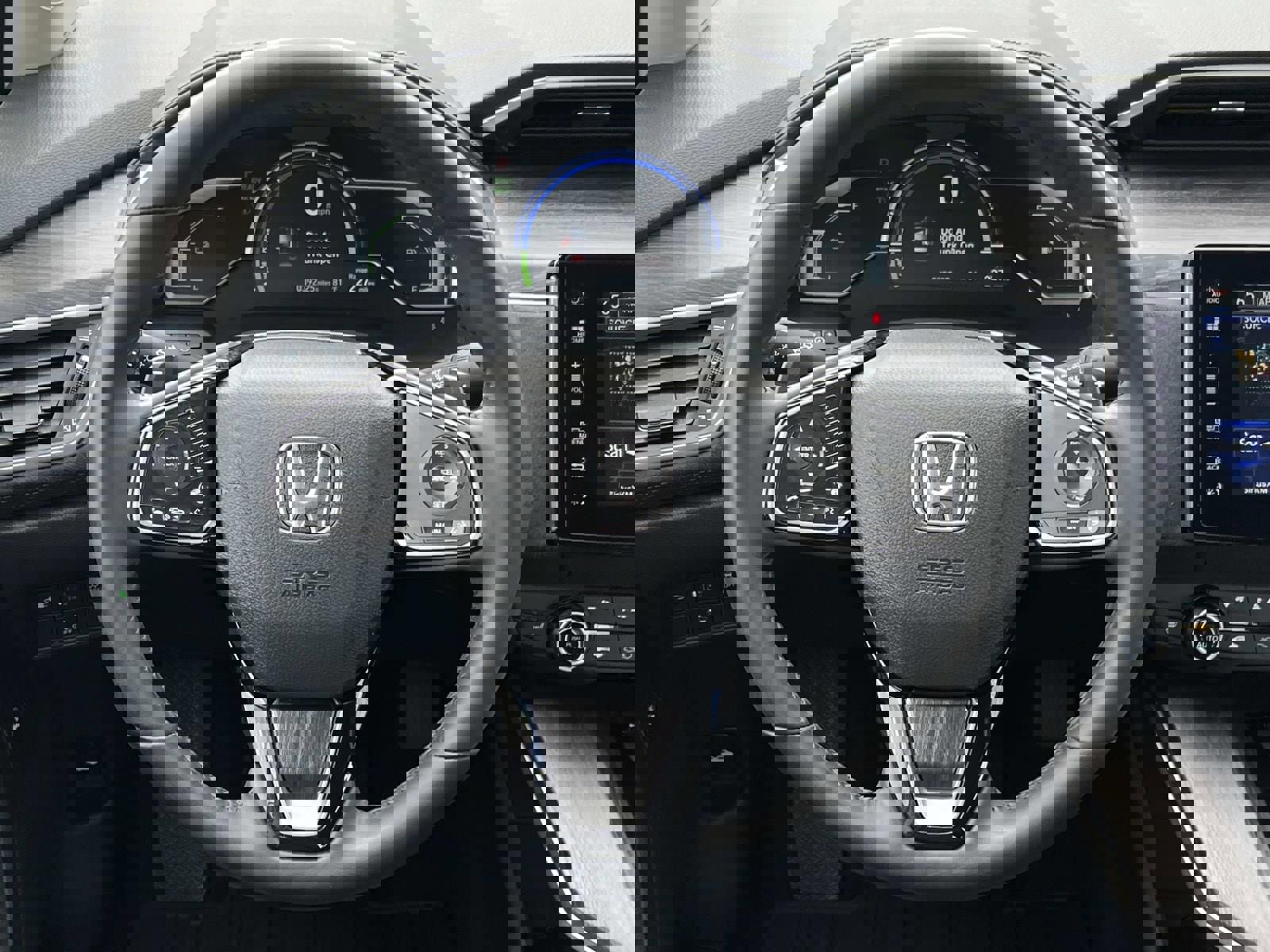 Used 2018 Honda Clarity Touring image 24