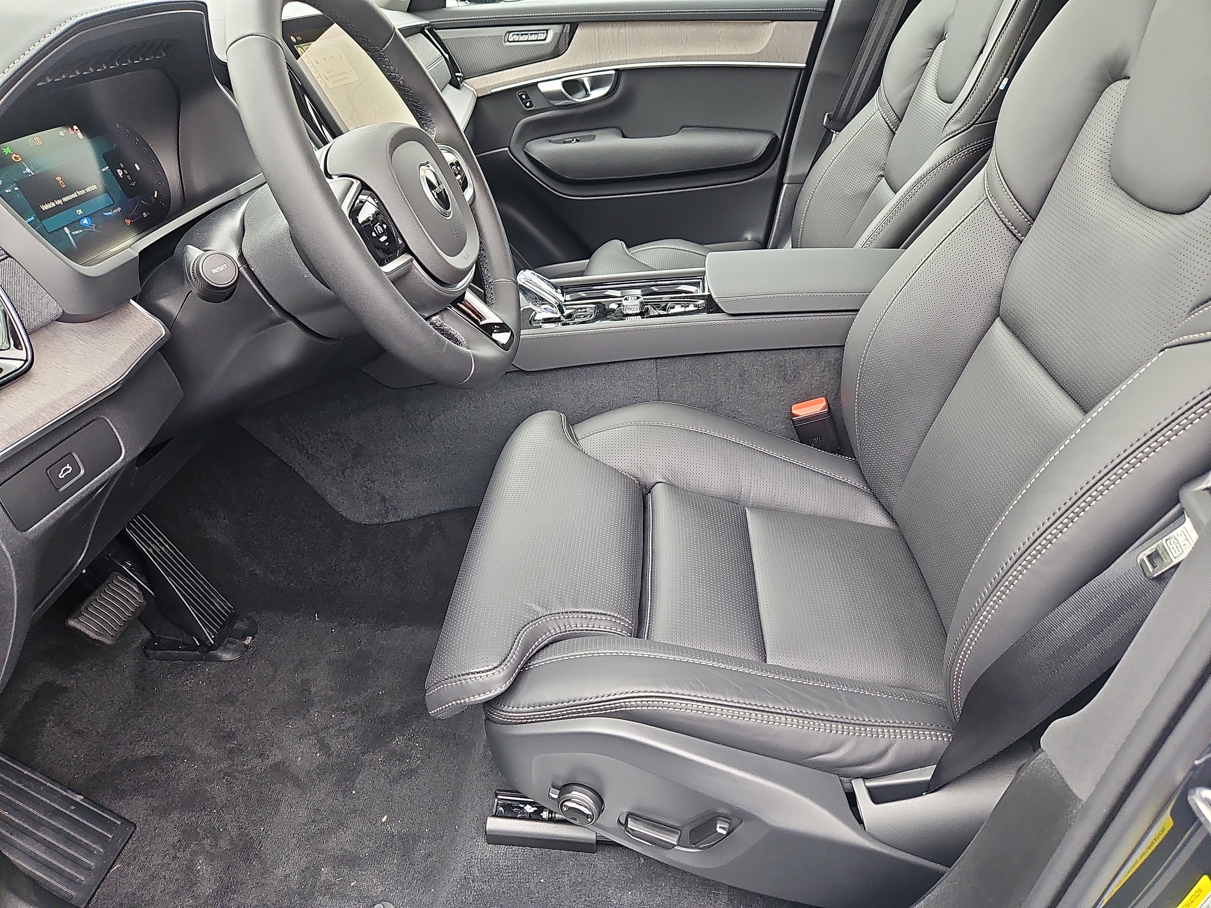 New 2026 Volvo XC90 B6 Ultra w/ Protection Package Premier image 22