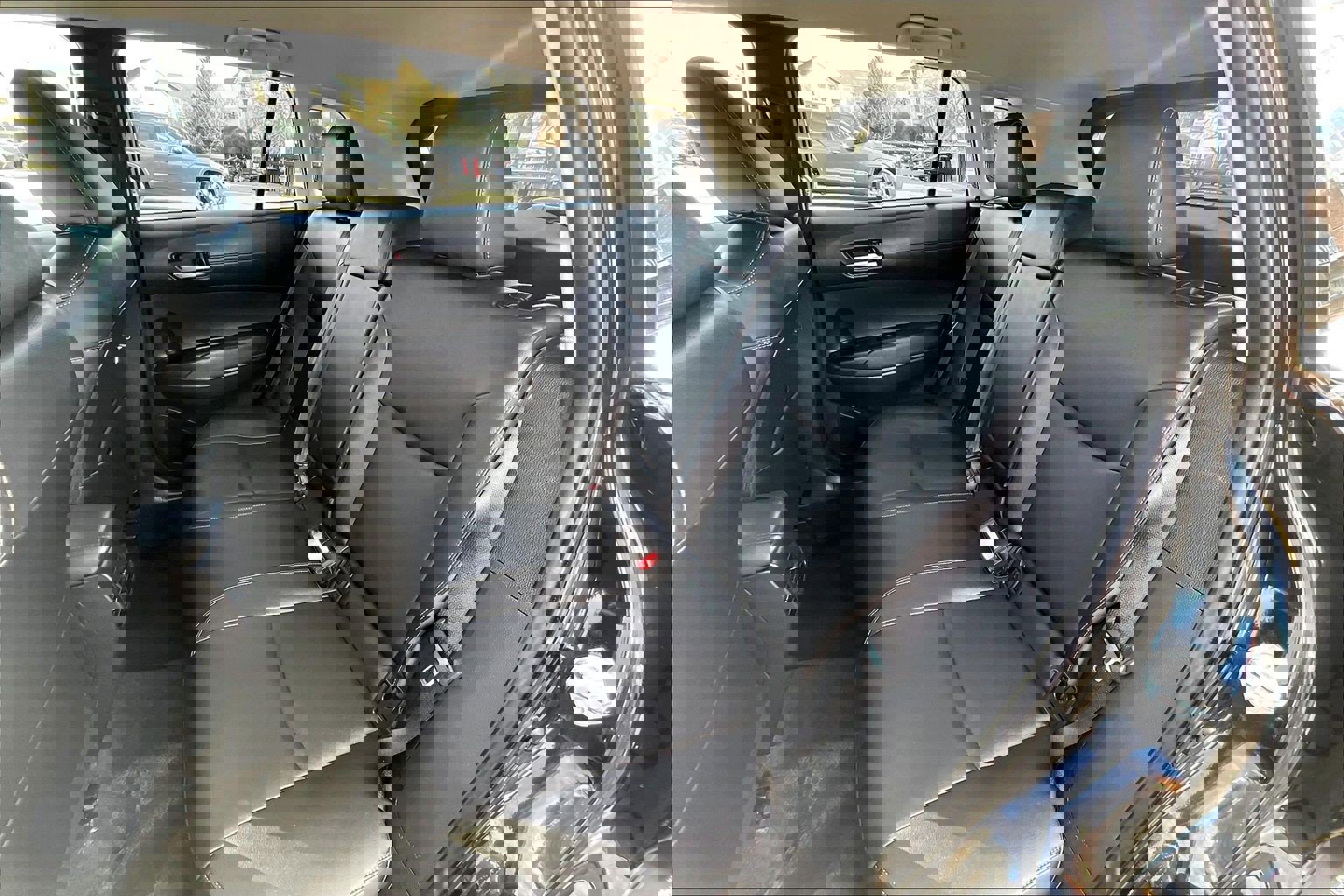 Used 2025 Toyota Corolla Cross XLE image 24