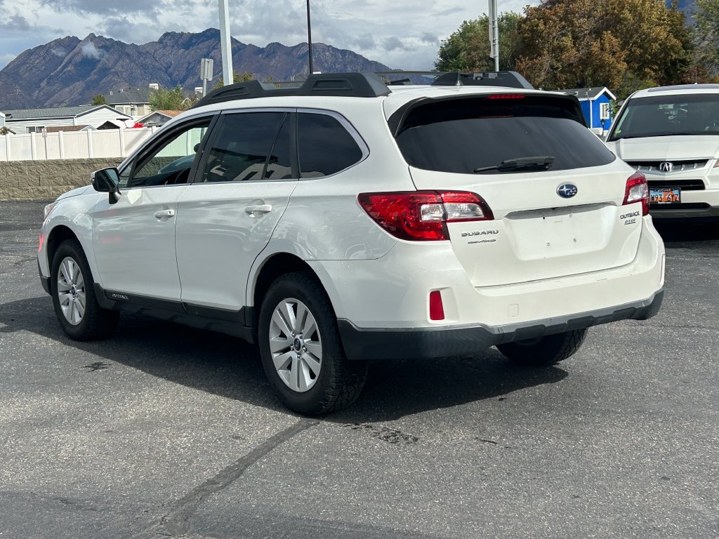 Used 2017 Subaru Outback 2.5i Premium AWD/4WD image 7
