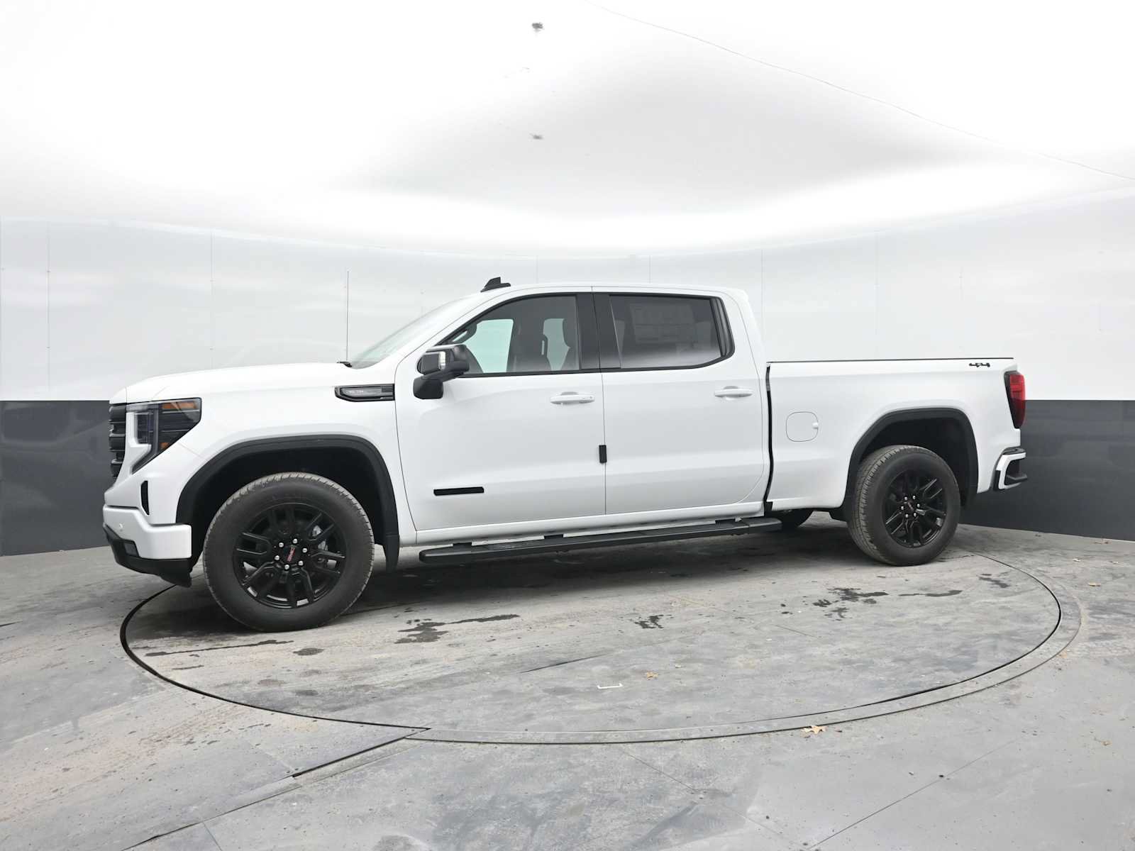 New 2026 GMC Sierra 1500 Elevation w/ Preferred Package AWD/4WD image 4