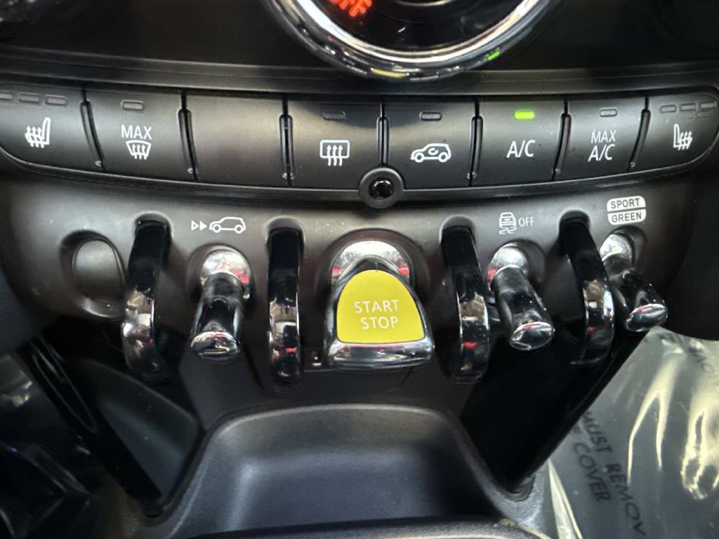 Used 2022 MINI Cooper SE FWD image 22