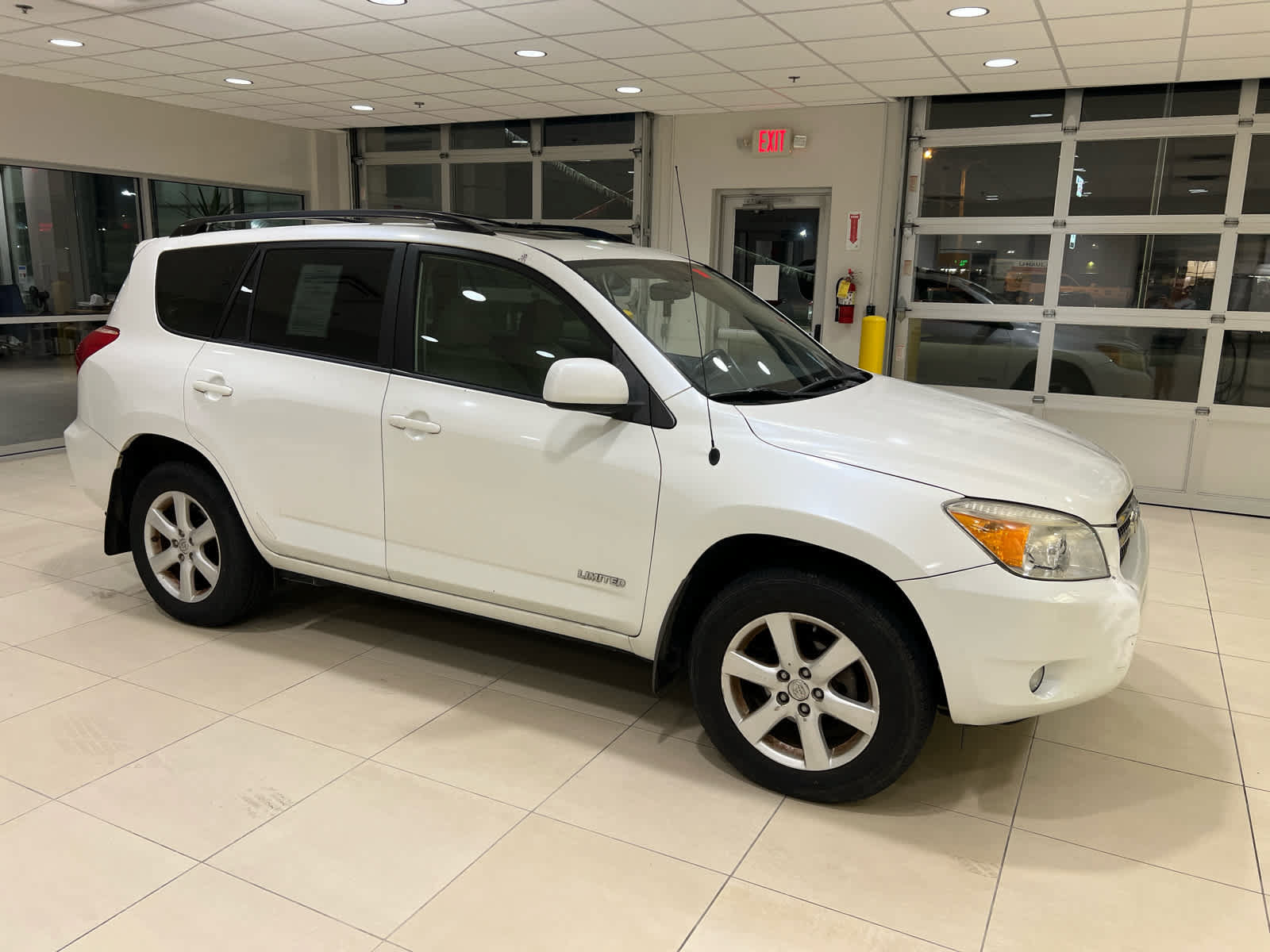 Used 2008 Toyota RAV4 Limited AWD/4WD image 1