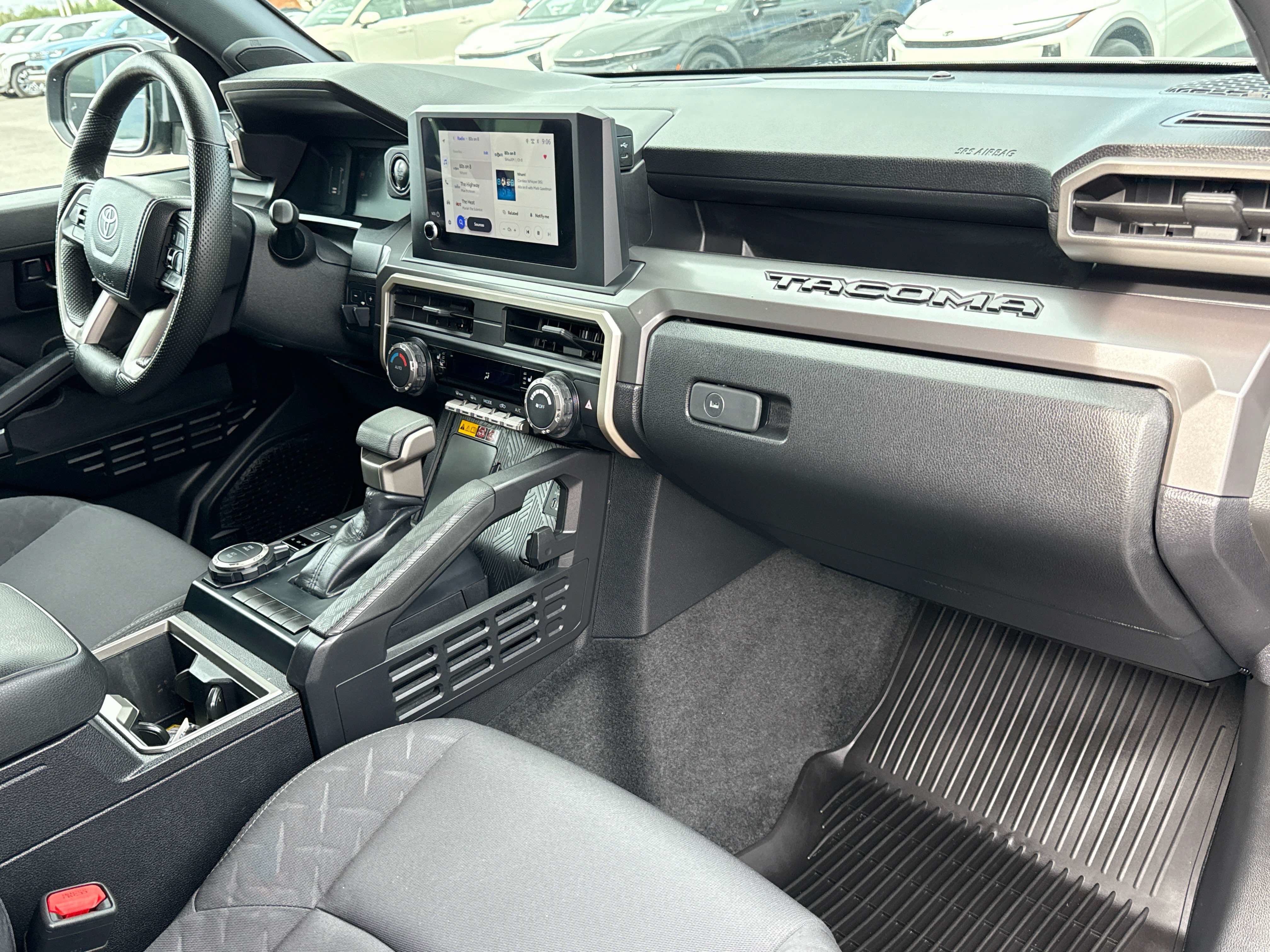 Used 2024 Toyota Tacoma SR5 AWD/4WD image 23