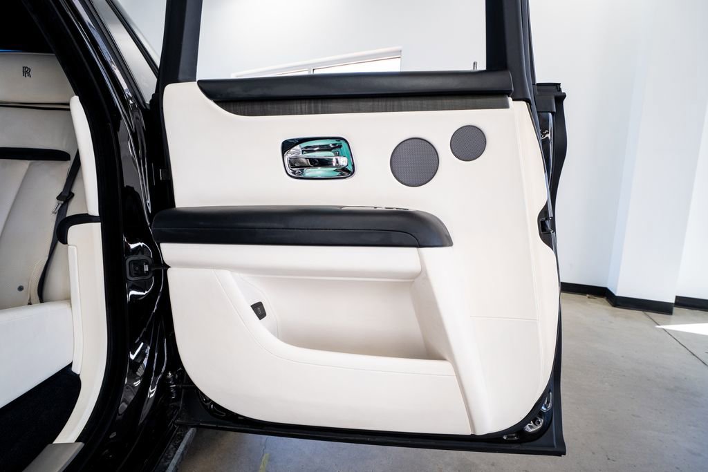 Used 2022 Rolls-Royce Ghost image 40