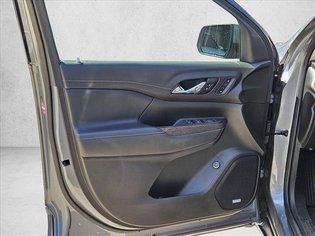 Used 2021 GMC Acadia Denali w/ Denali Technology Package FWD image 11