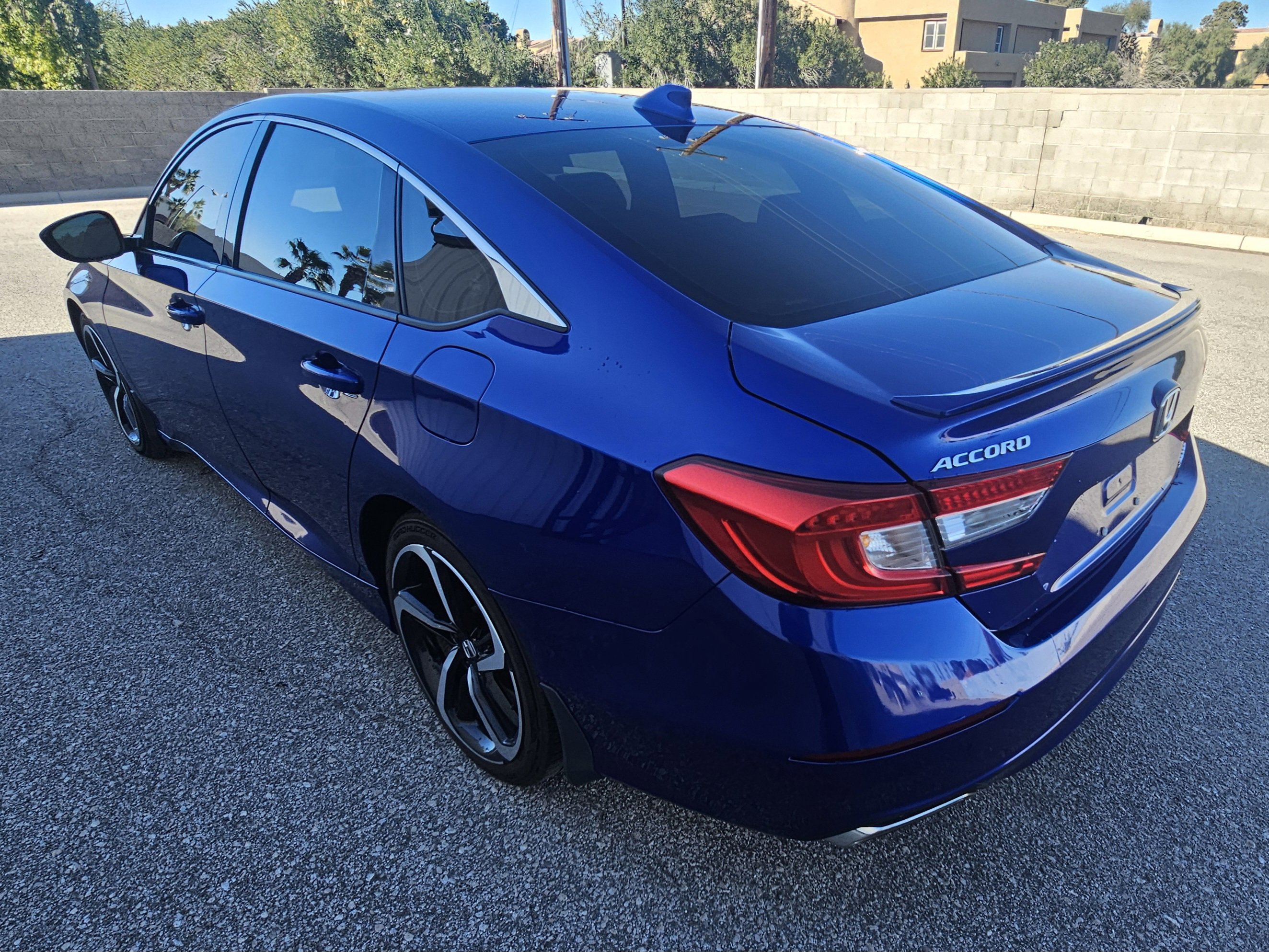 Used 2018 Honda Accord Sport image 7