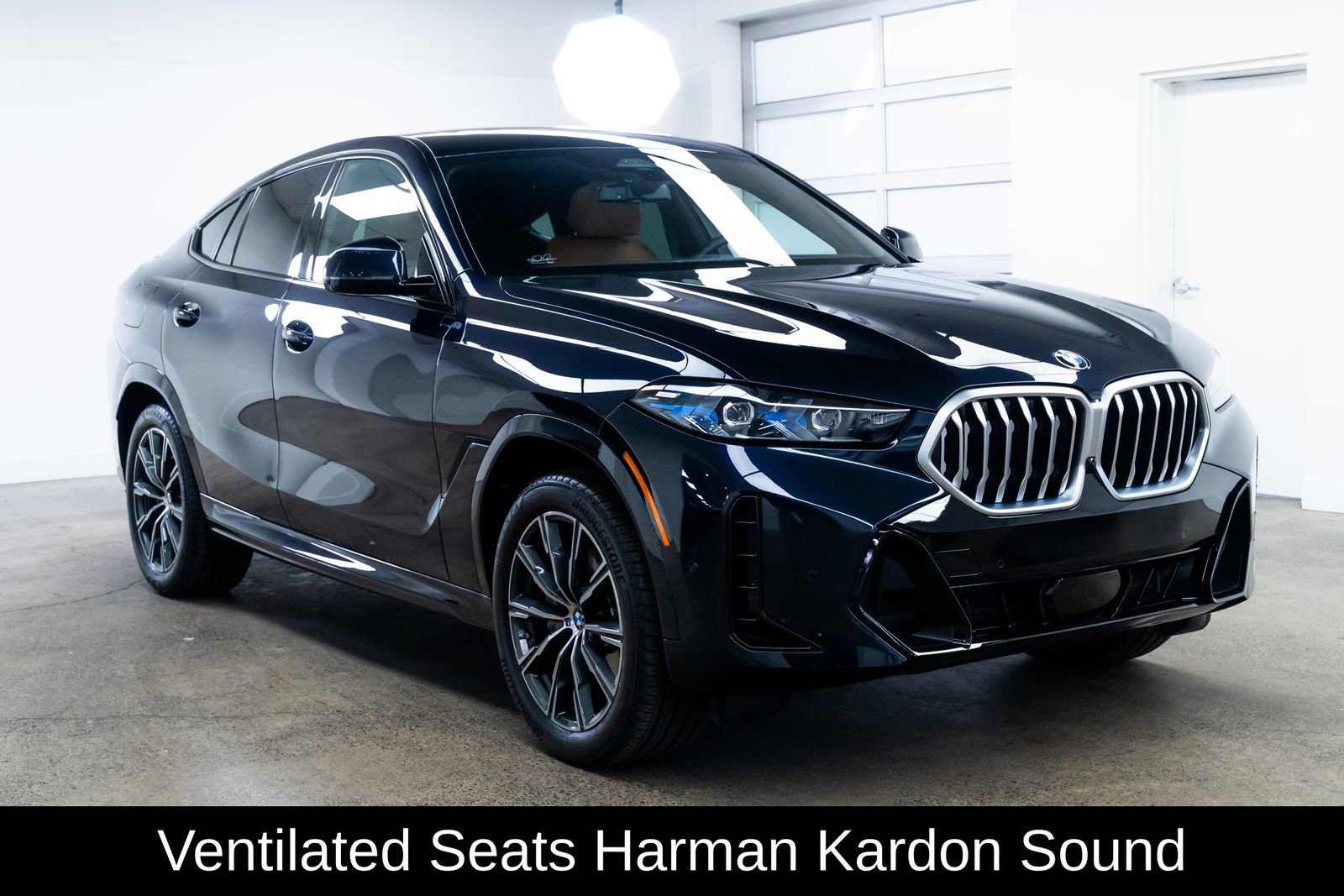 Used 2026 BMW X6 xDrive40i w/ Climate Comfort Package image 1