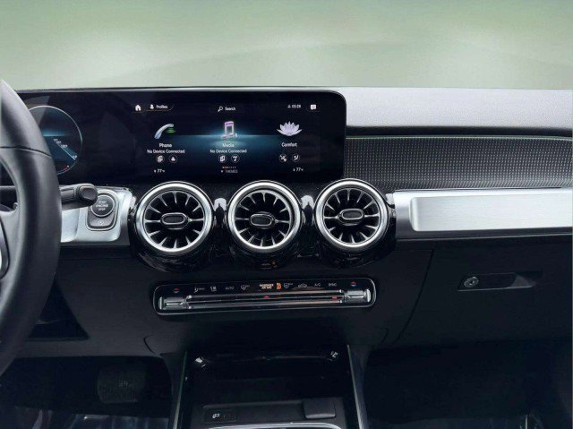 Certified 2022 Mercedes-Benz GLB 250 4MATIC image 13