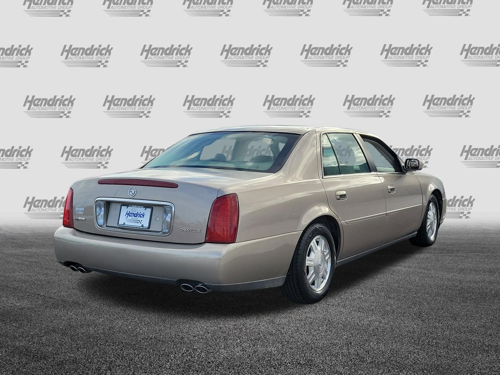 Used 2004 Cadillac De Ville w/ Equipment Group FWD image 7
