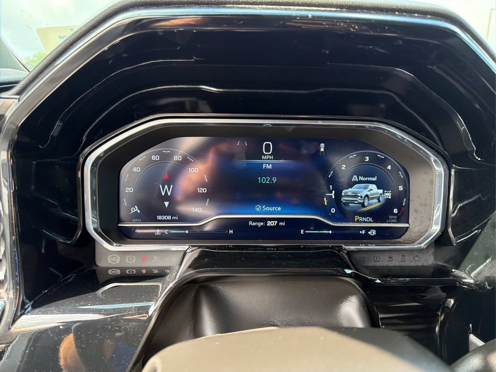 Used 2023 Chevrolet Silverado 1500 LT AWD/4WD image 13