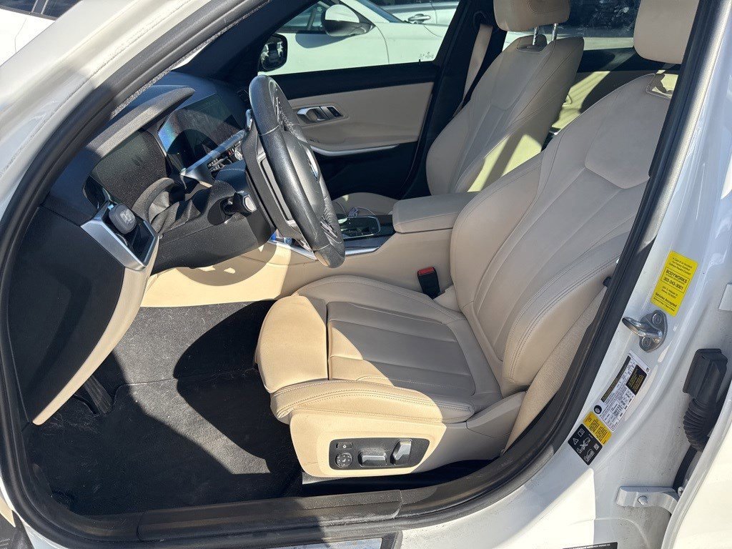 Used 2019 BMW 330i xDrive Sedan w/ Premium Package image 12