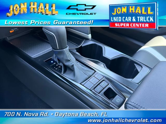 Used 2025 Toyota Camry SE image 20