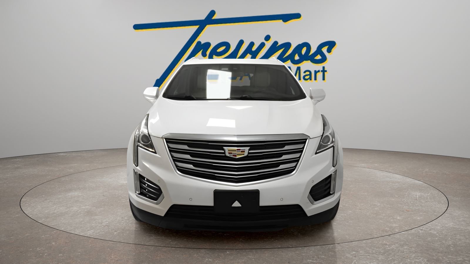 Used 2017 Cadillac XT5 Luxury w/ Driver Awareness Package image 4