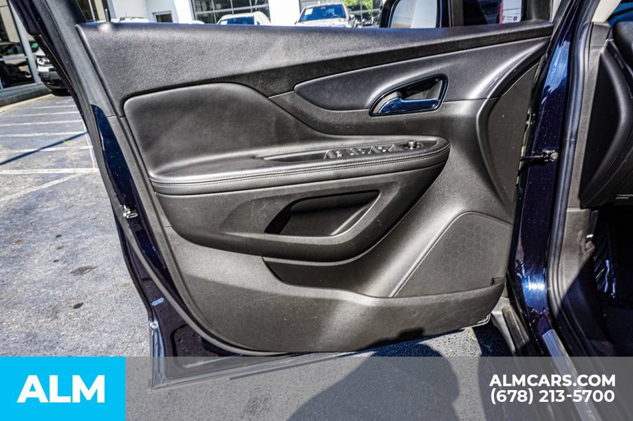 Used 2021 Buick Encore Preferred AWD/4WD image 43
