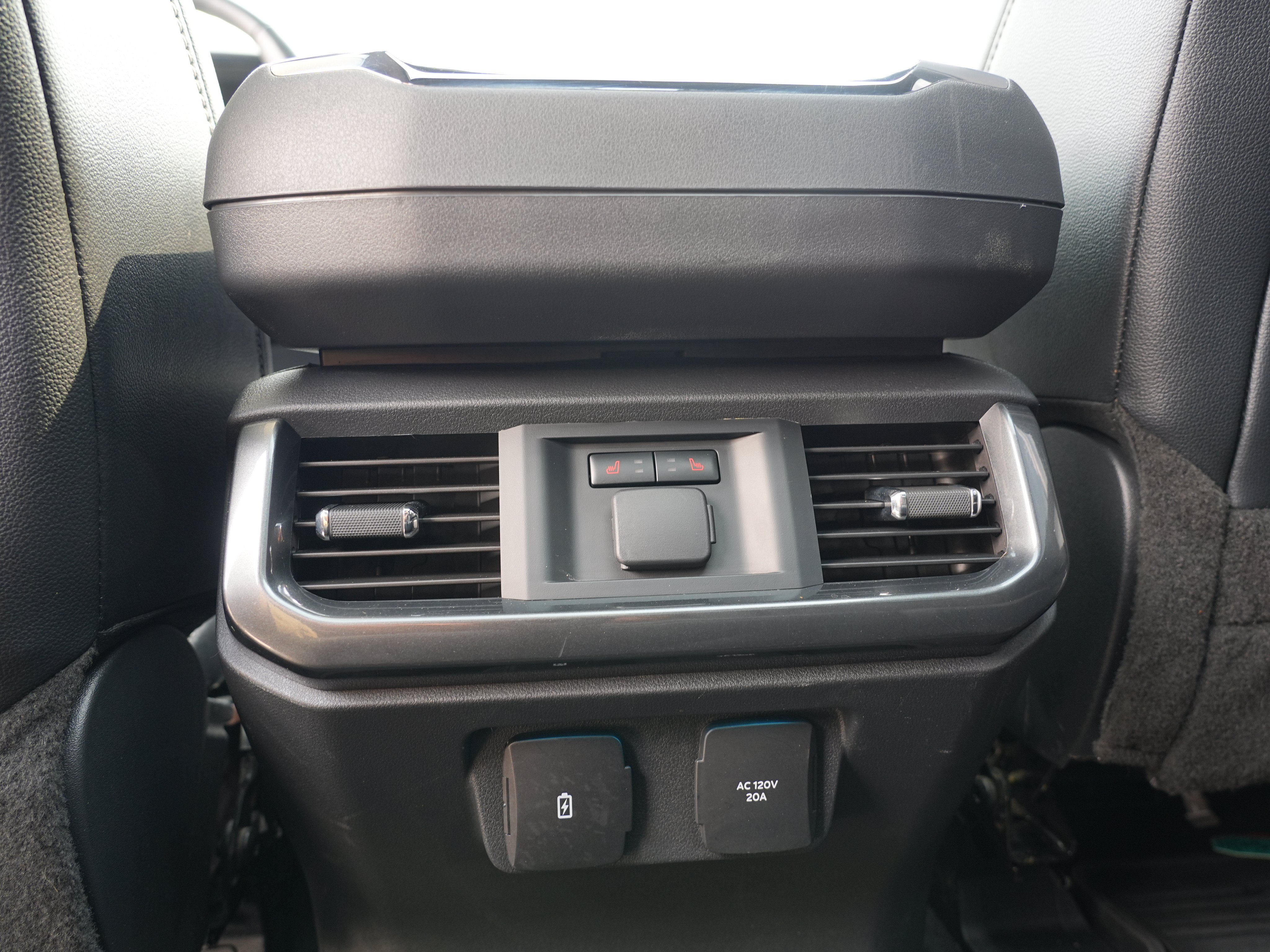 Used 2023 Ford F150 Lariat w/ Equipment Group 502A High AWD/4WD image 28