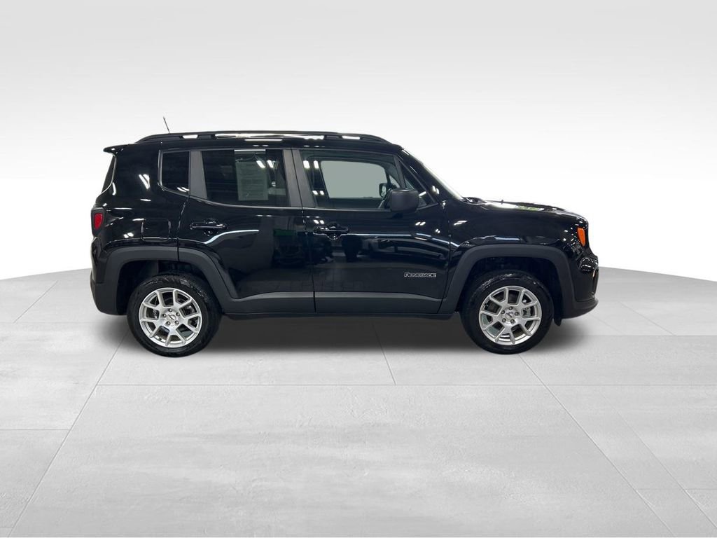 Used 2022 Jeep Renegade Latitude w/ Convenience Group image 10