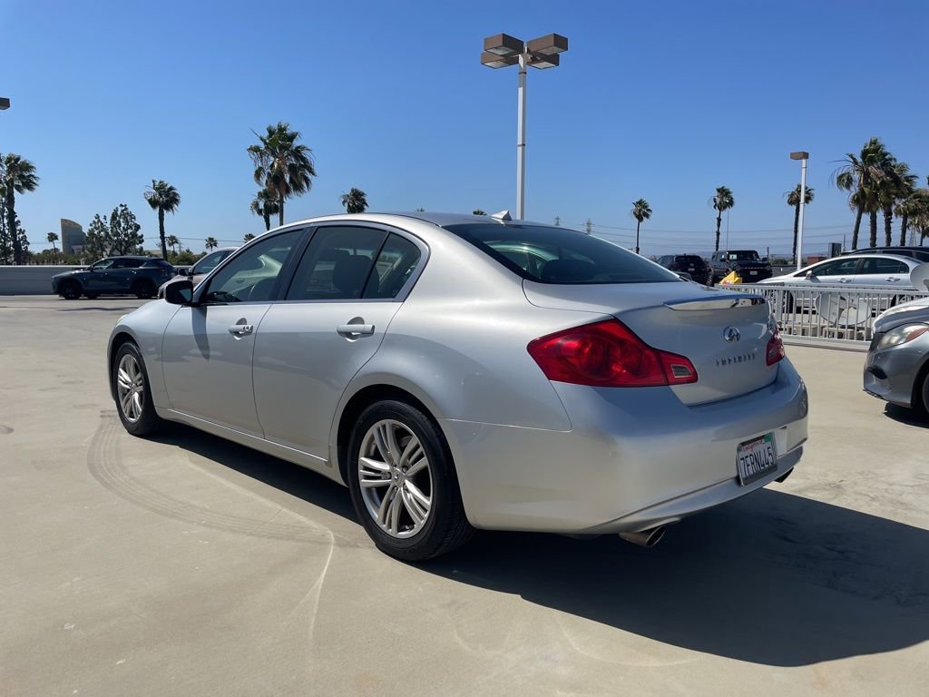 Used 2013 INFINITI G37 Journey RWD image 4