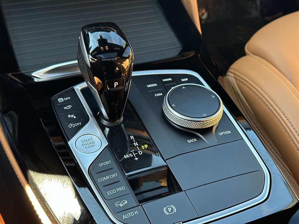 Used 2024 BMW X4 xDrive30i w/ Premium Package image 14