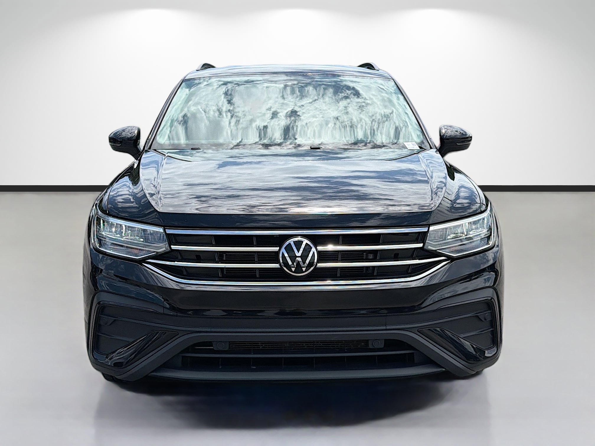 Used 2023 Volkswagen Tiguan S FWD image 8