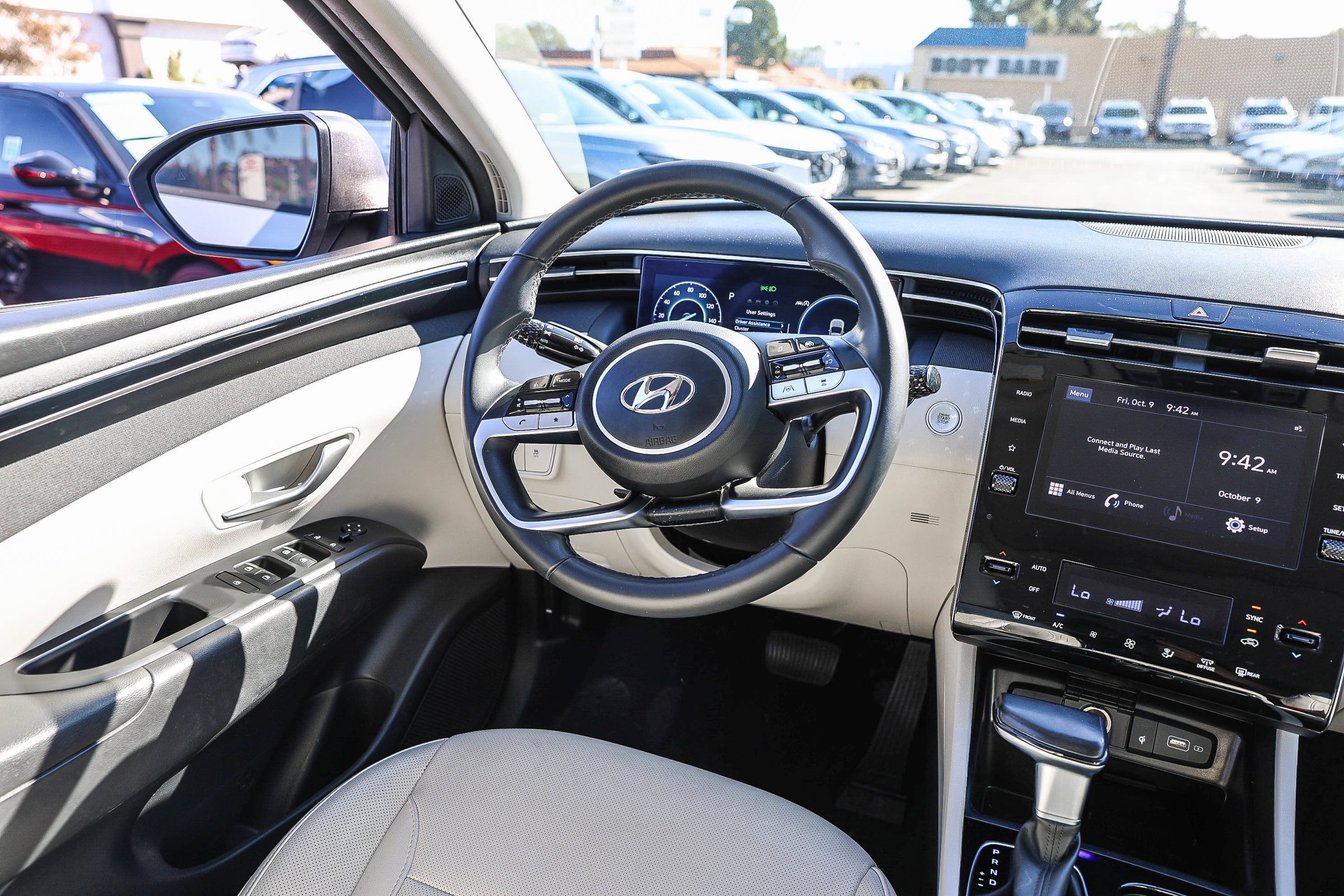 Used 2023 Hyundai Tucson SEL w/ Convenience Package AWD/4WD image 4