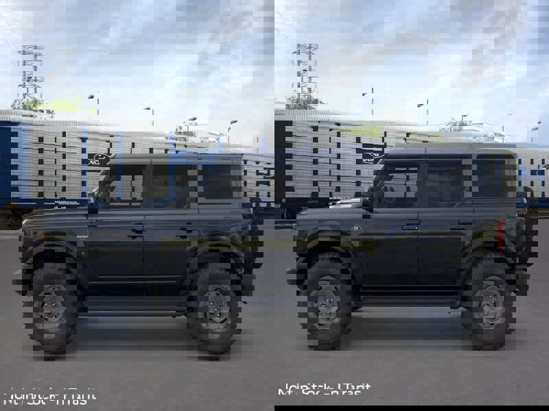 New 2025 Ford Bronco Outer Banks w/ Sasquatch Package image 3