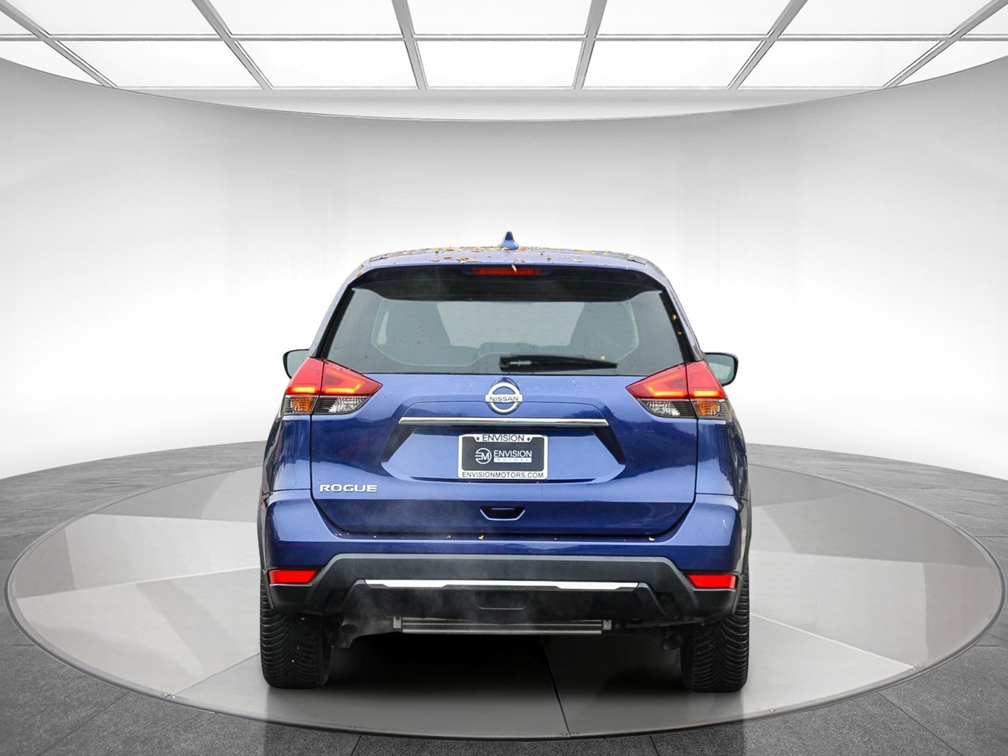 Used 2017 Nissan Rogue S image 3