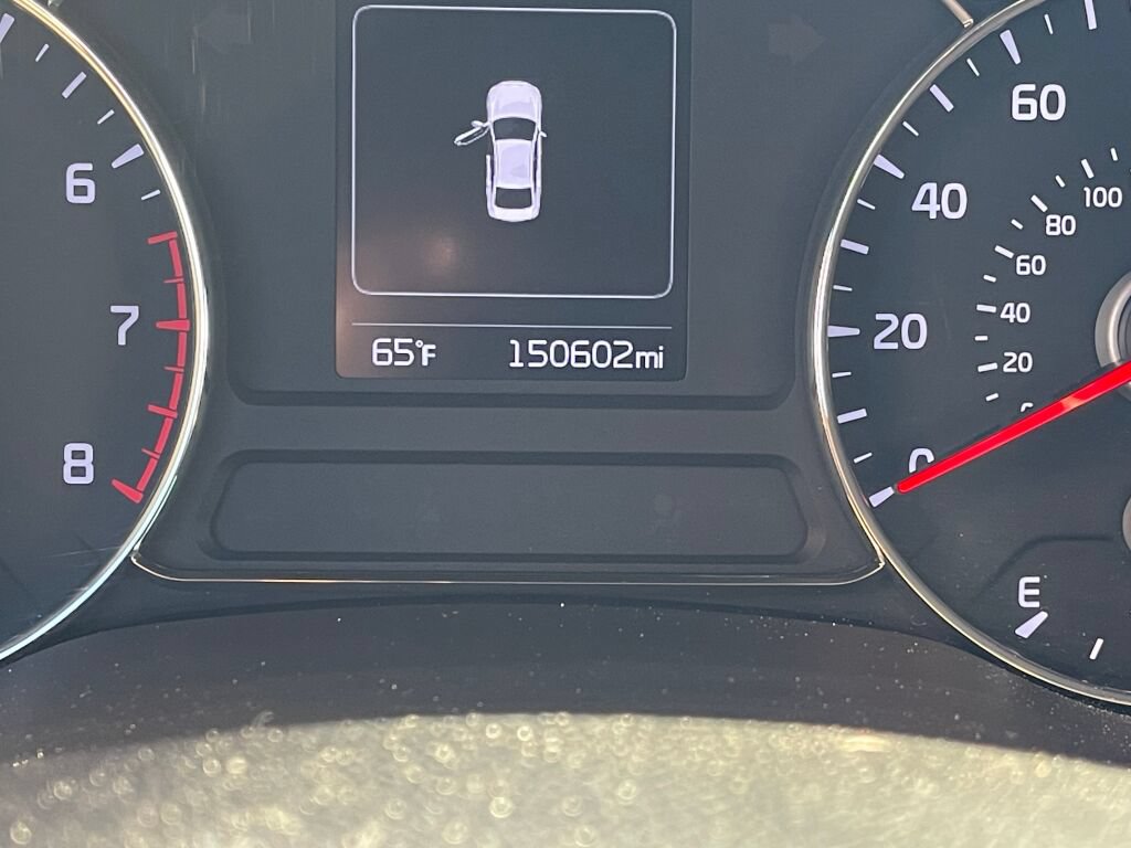 Used 2017 Kia Forte LX w/ Option Group 020 FWD image 3