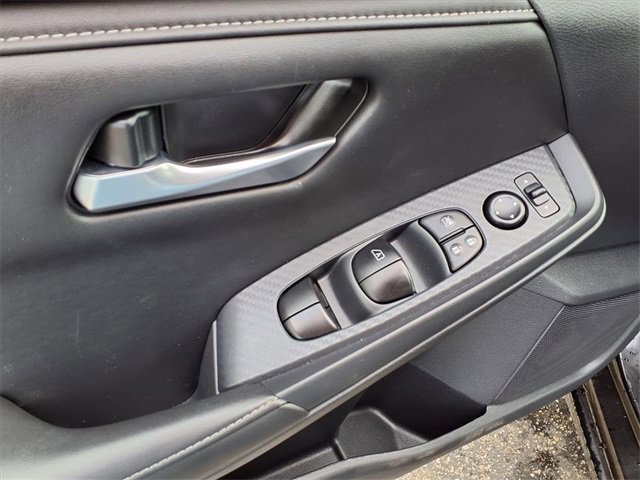 Used 2025 Nissan Sentra SV image 15