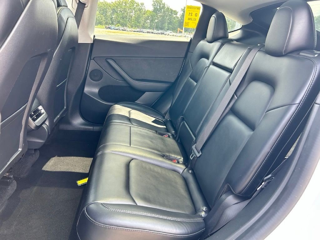 Used 2022 Tesla Model Y Performance AWD/4WD image 16