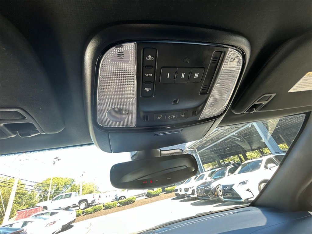 Used 2023 Dodge Durango R/T image 35