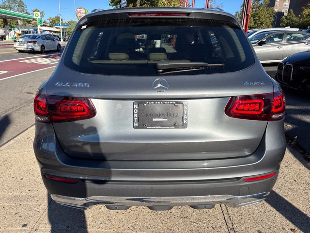 Used 2022 Mercedes-Benz GLC 300 4MATIC image 5
