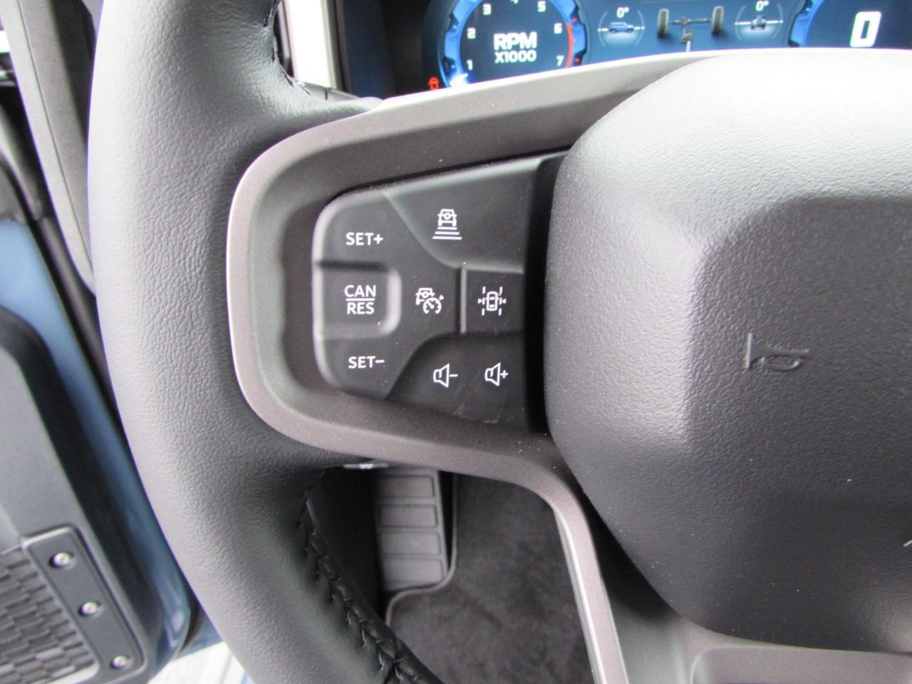 New 2025 Ford Bronco Outer Banks w/ Sasquatch Package AWD/4WD image 15
