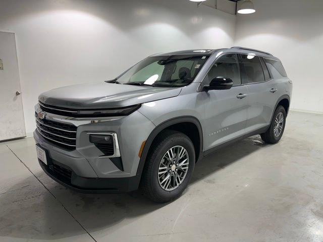 Certified 2025 Chevrolet Traverse LT image 3