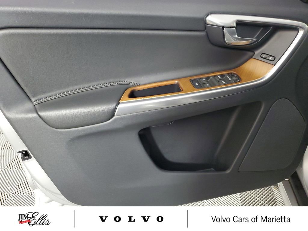 Used 2017 Volvo XC60 T5 Inscription FWD image 18