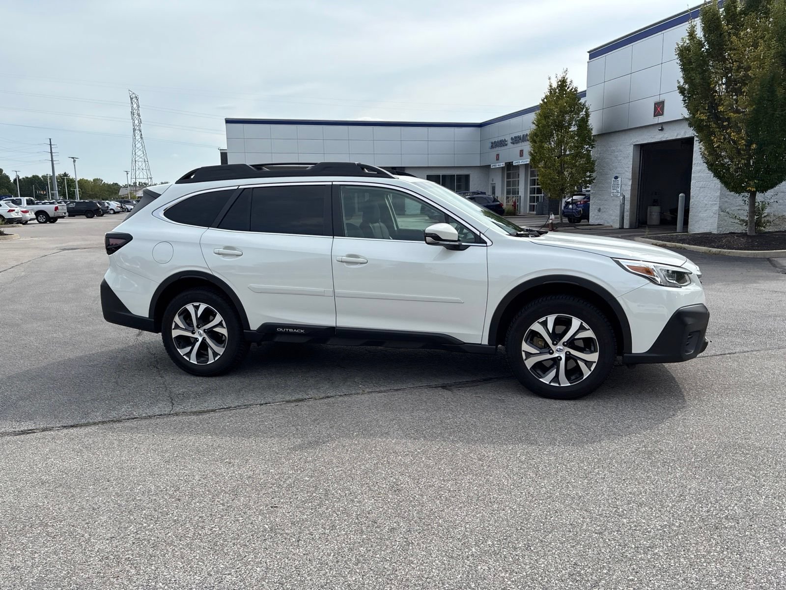 Used 2022 Subaru Outback Limited XT AWD/4WD image 10