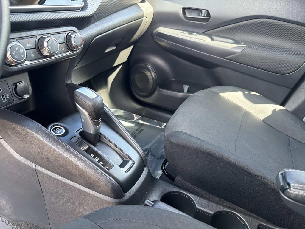 Certified 2025 Nissan Kicks Play S image 25