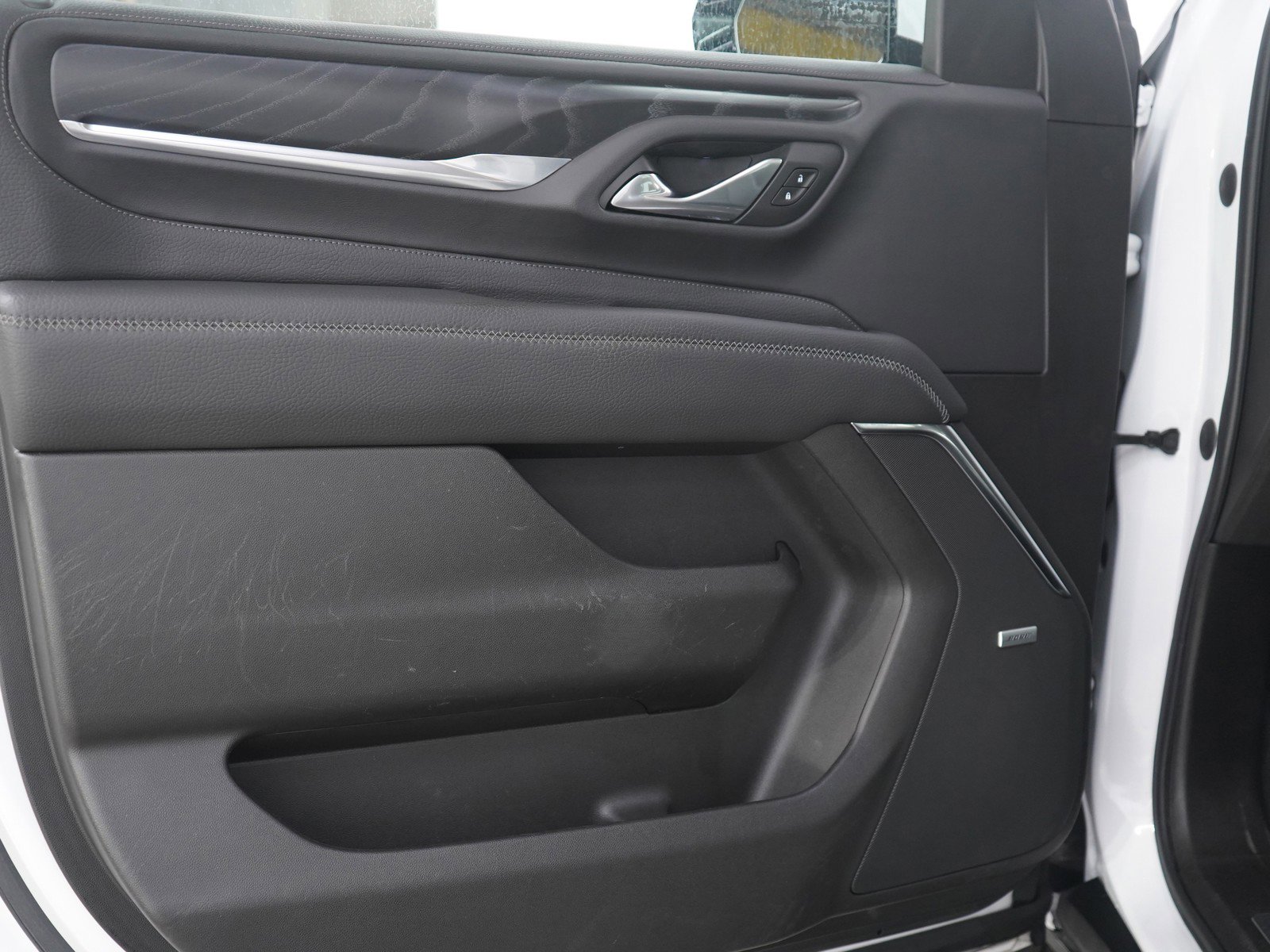 Used 2021 GMC Yukon Denali w/ Denali Premium Package image 23