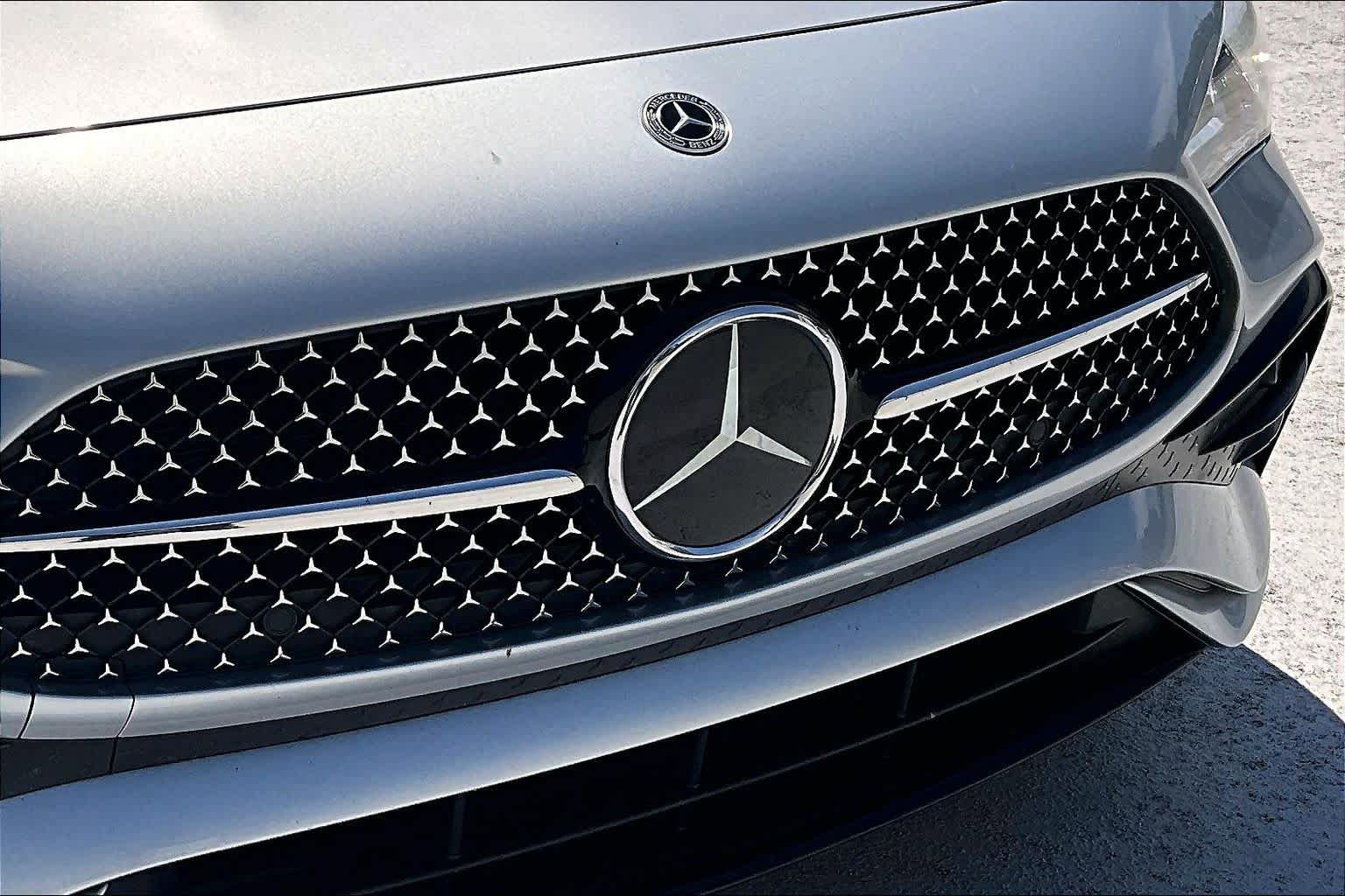 Used 2024 Mercedes-Benz CLE 300 4MATIC Coupe image 29